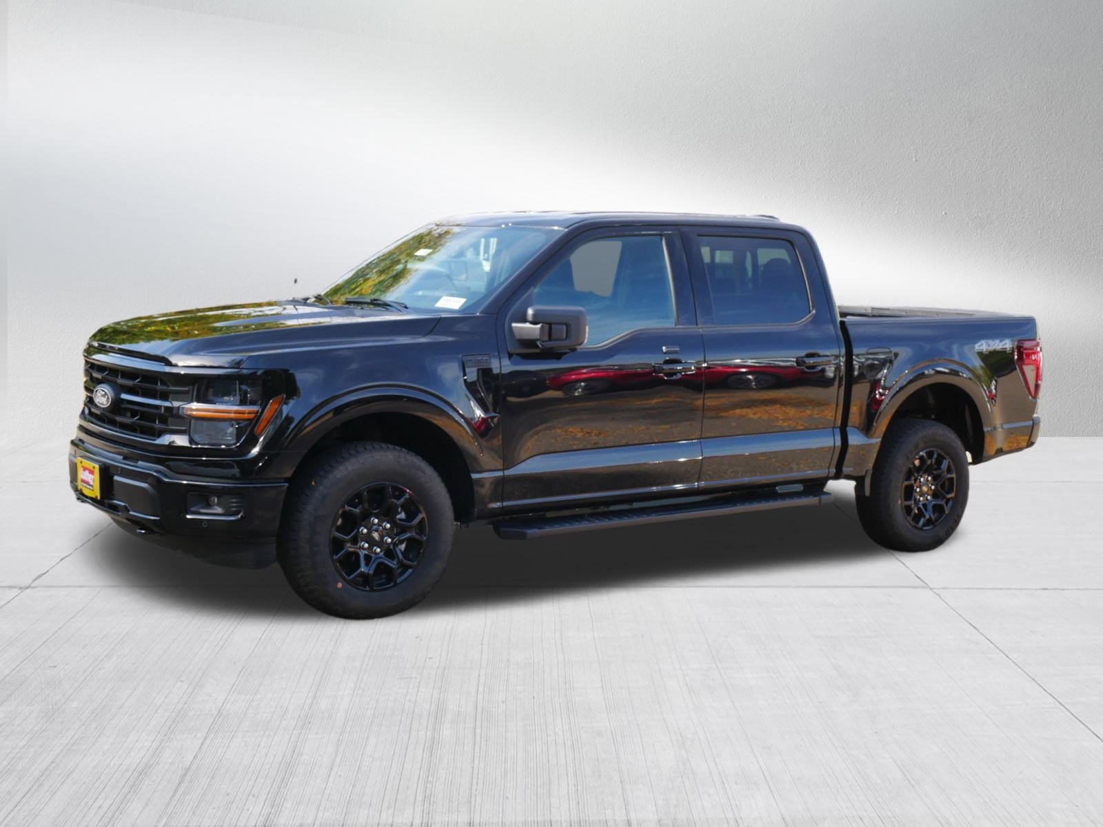 2025 Ford F-150 XLT photo 3