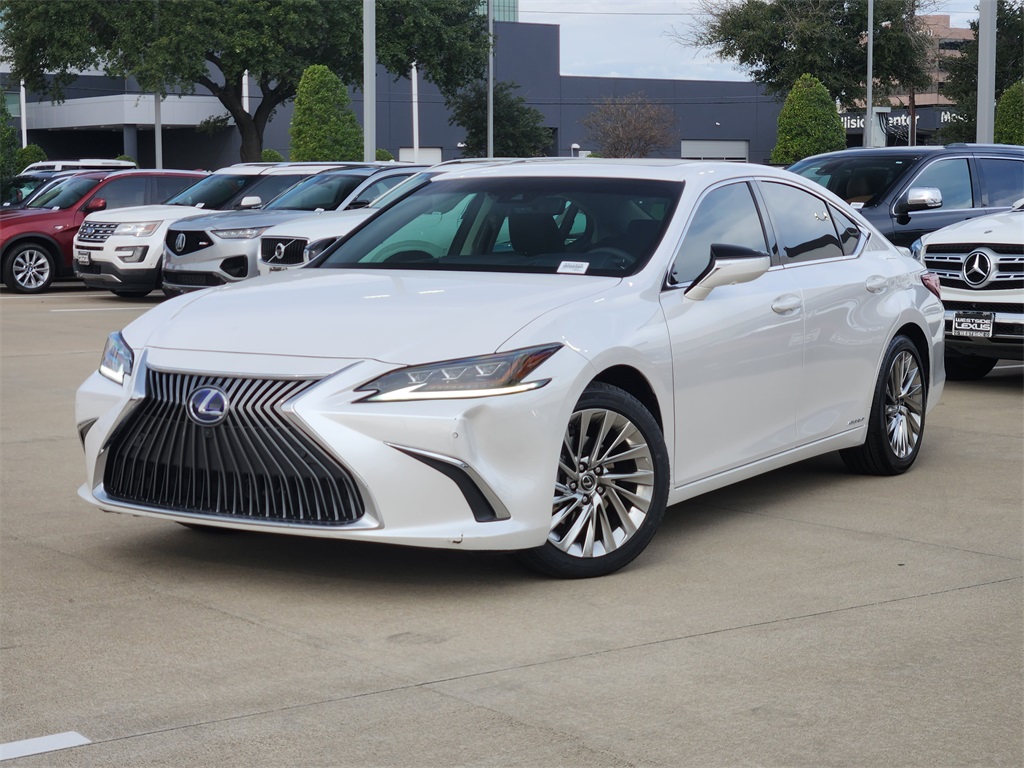 2021 Lexus ES Hybrid 300h Ultra Luxury's photo