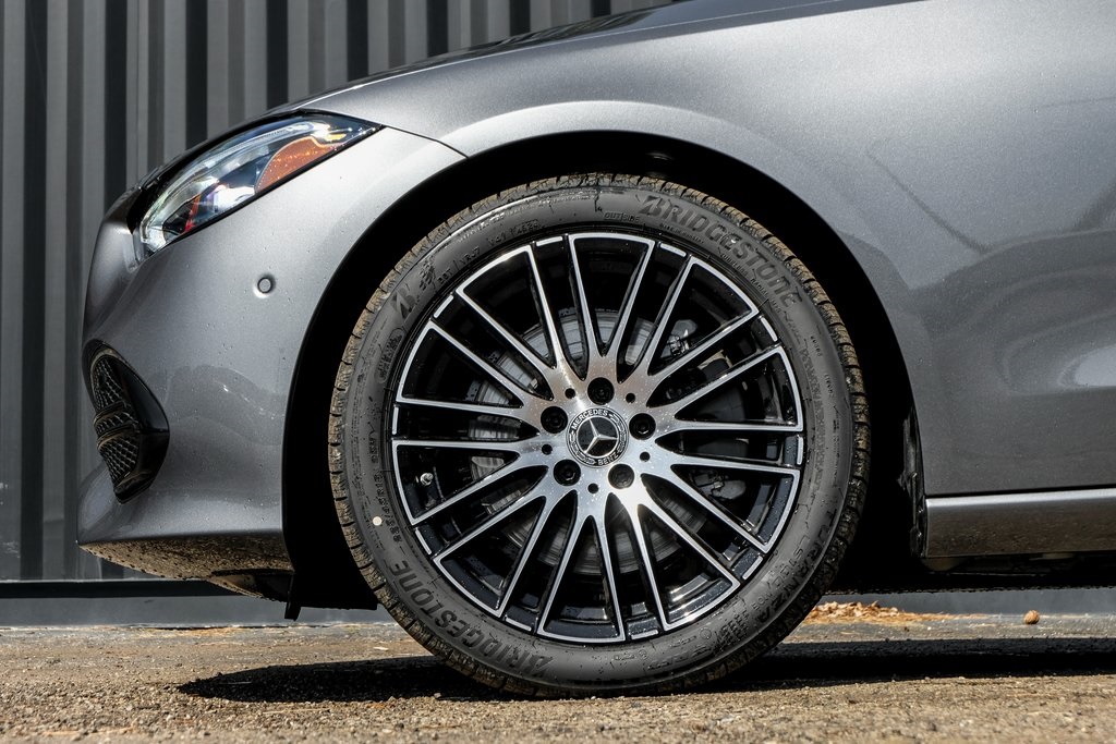 2025 Mercedes Benz C 300 4MATIC photo 5