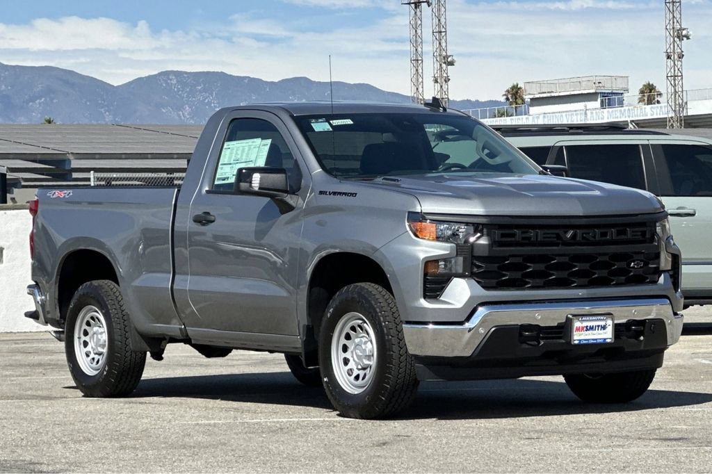 2026 Chevrolet Silverado 1500 photo 2