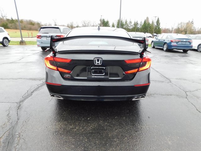 2018 Honda Accord Sport 2.0T photo 2