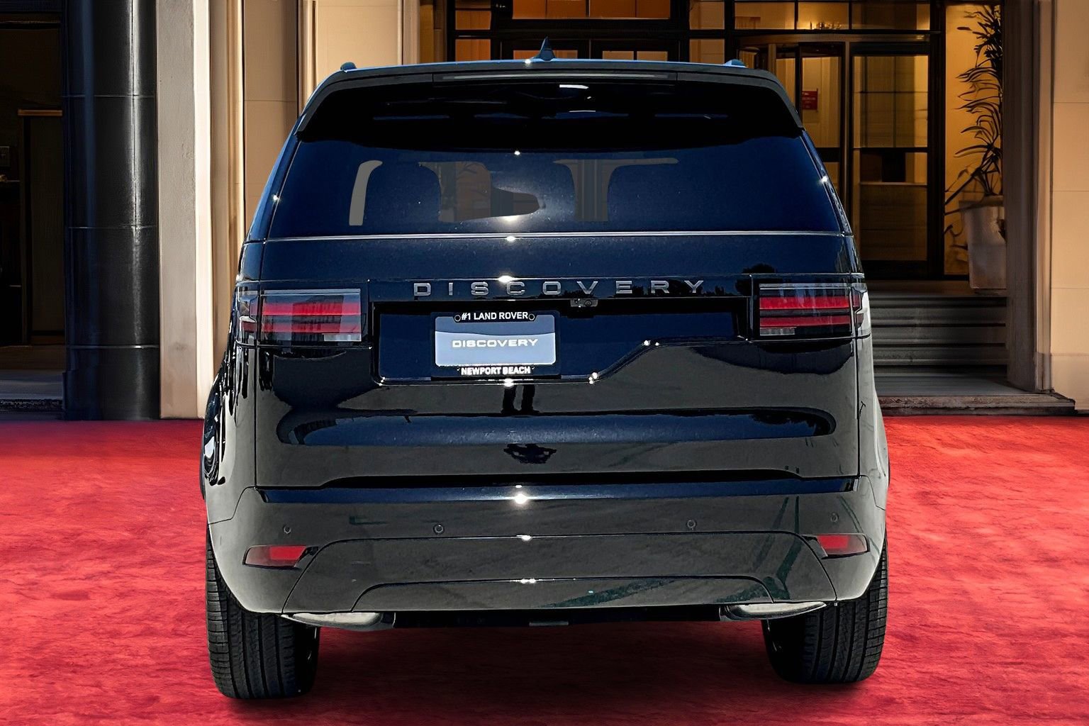2025 Land Rover Discovery SE photo 4