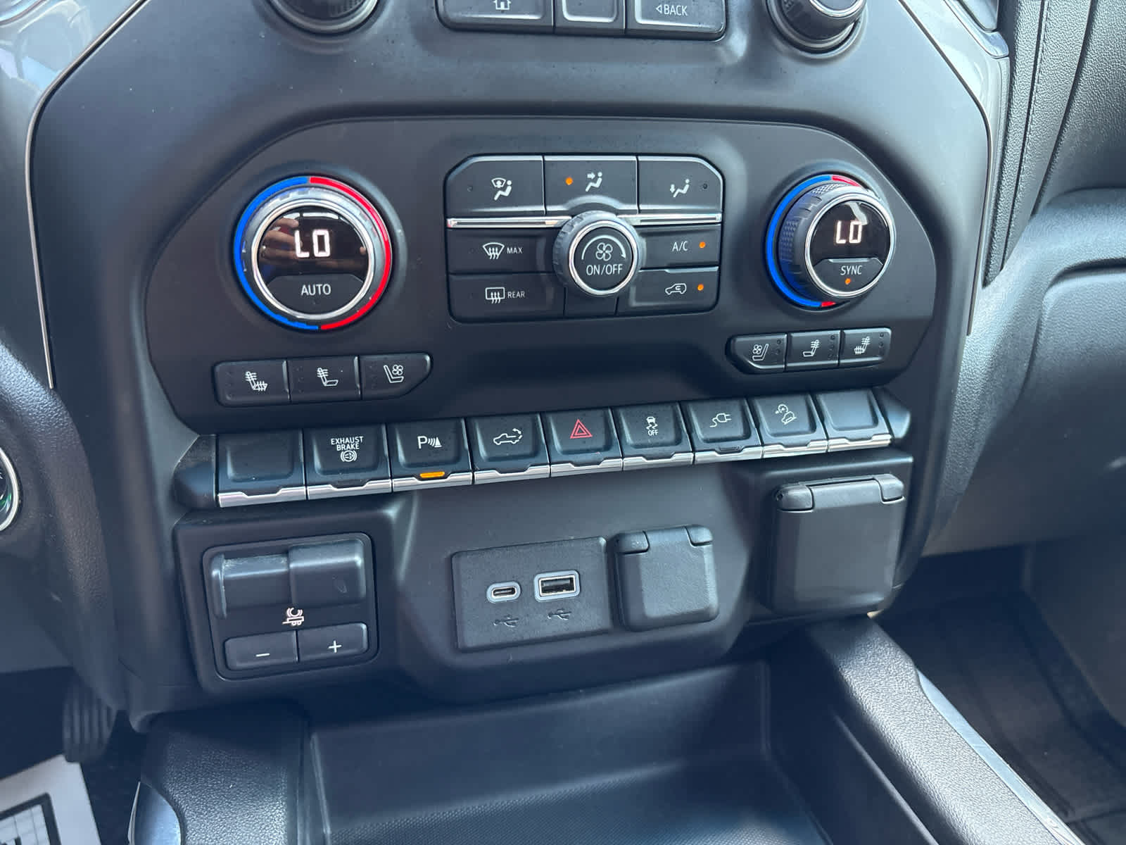 2020 Chevrolet Silverado 2500HD LTZ photo 19