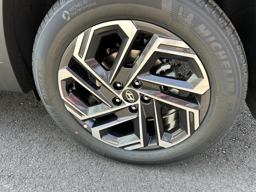 2025 Hyundai Tucson Hybrid Limited photo 9
