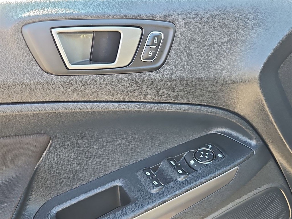 2022 Ford EcoSport SE photo 9