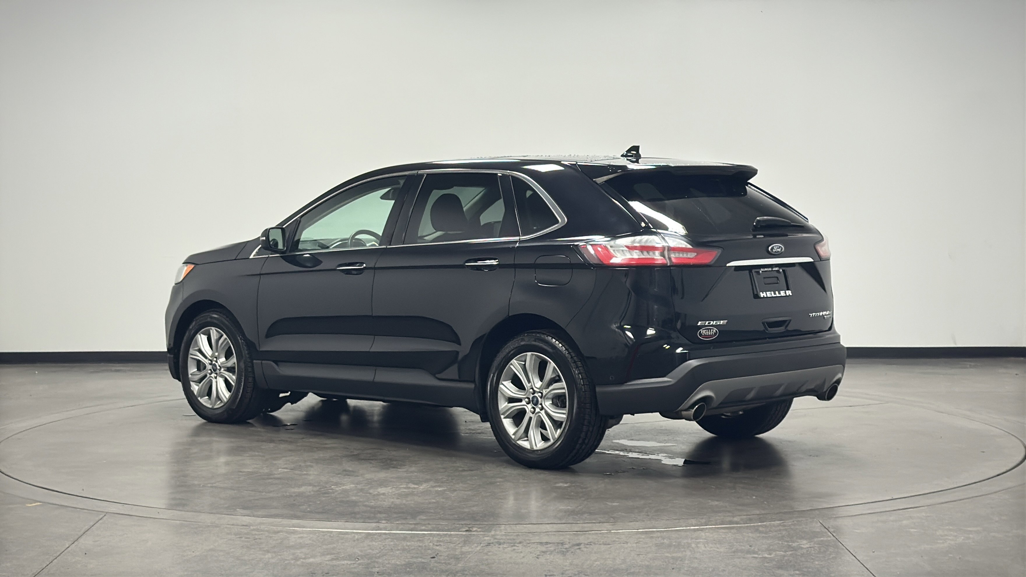 2019 Ford Edge Titanium photo 5