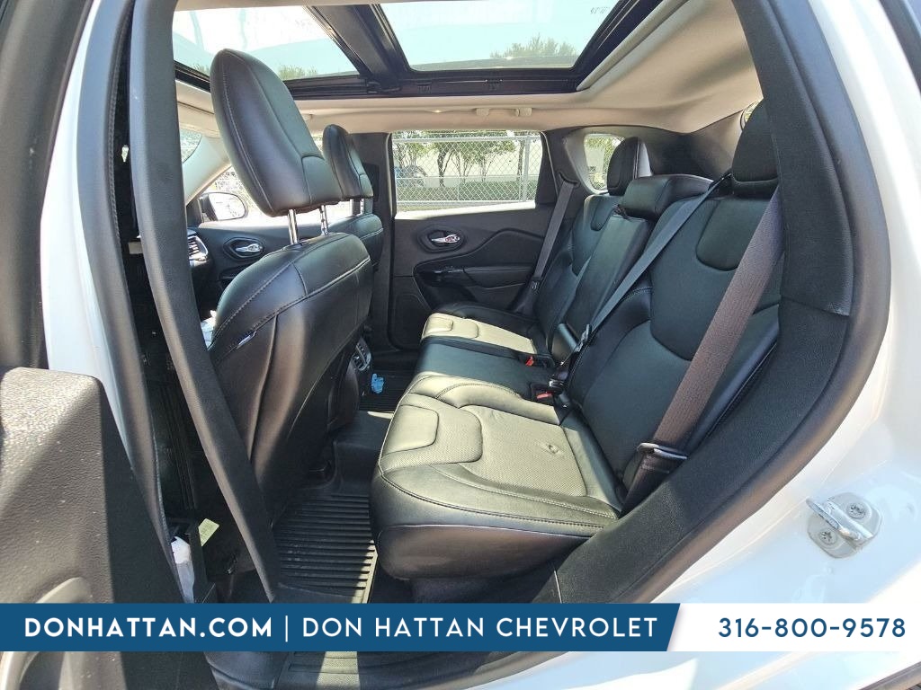 2023 Jeep Cherokee Altitude photo 2