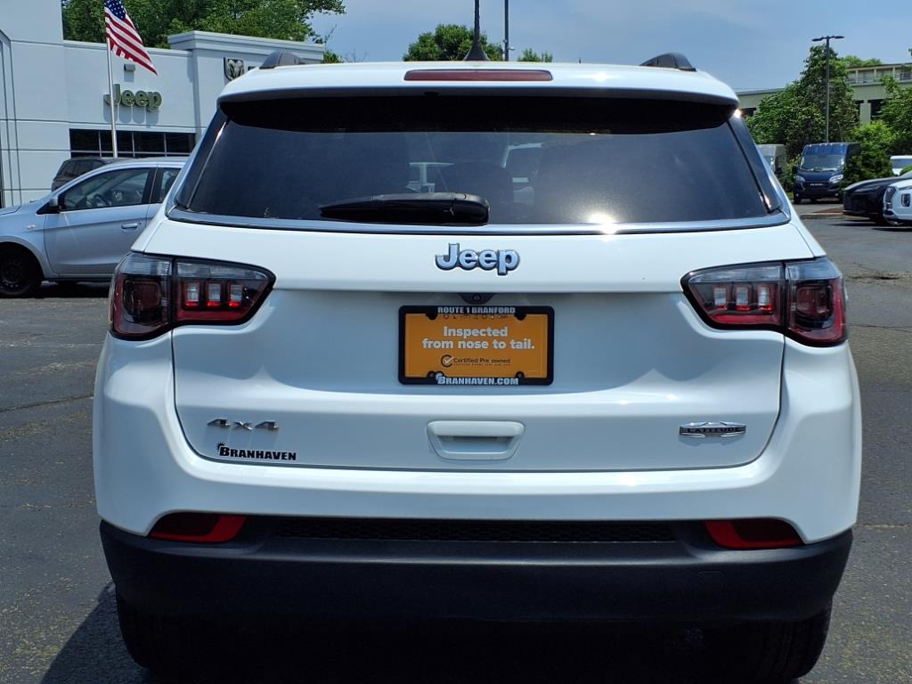 2022 Jeep Compass Latitude photo 2