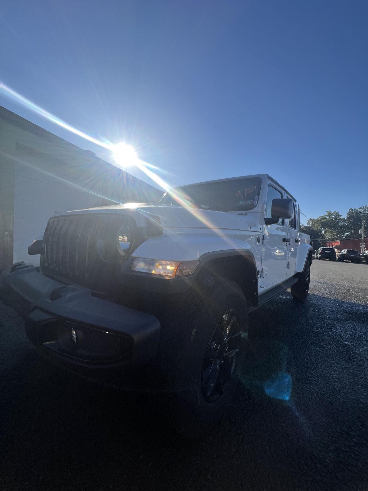 2022 Jeep Gladiator Sport photo 7