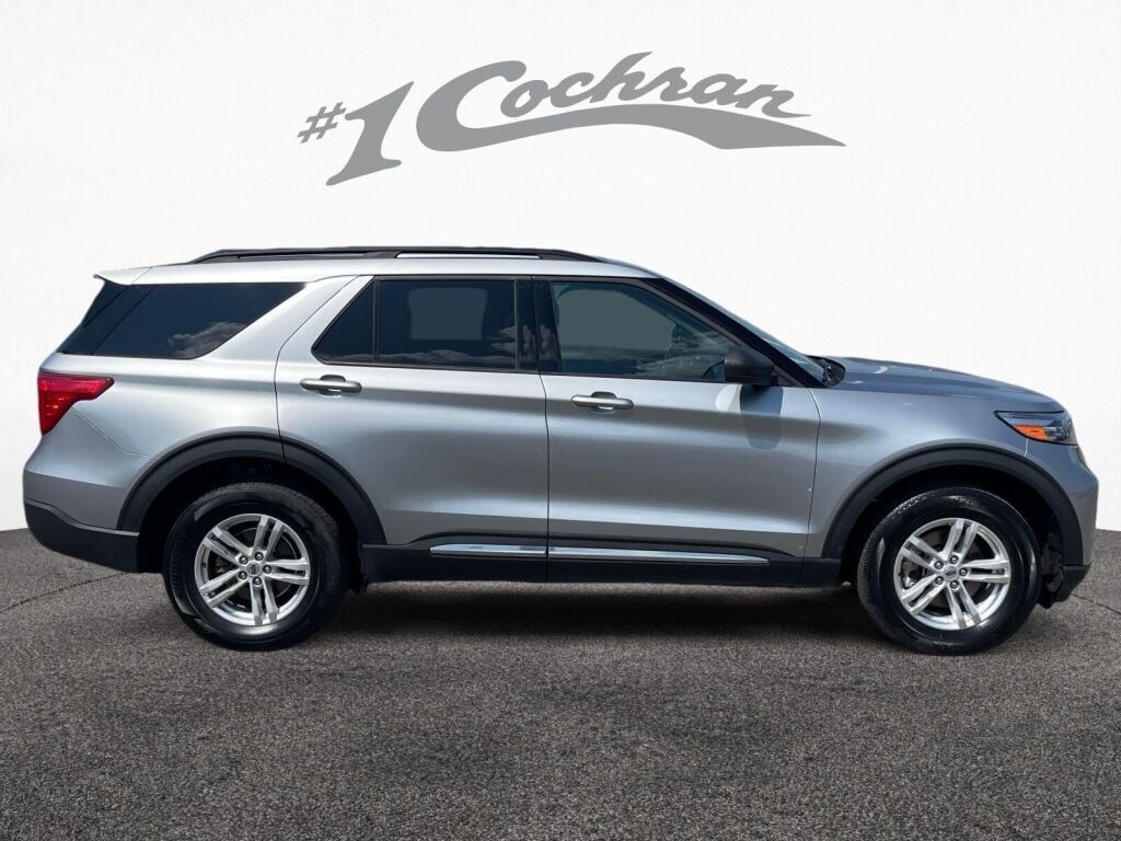 2022 Ford Explorer XLT photo 8