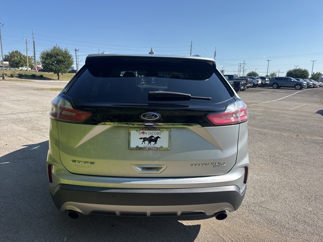 2019 Ford Edge Titanium photo 24