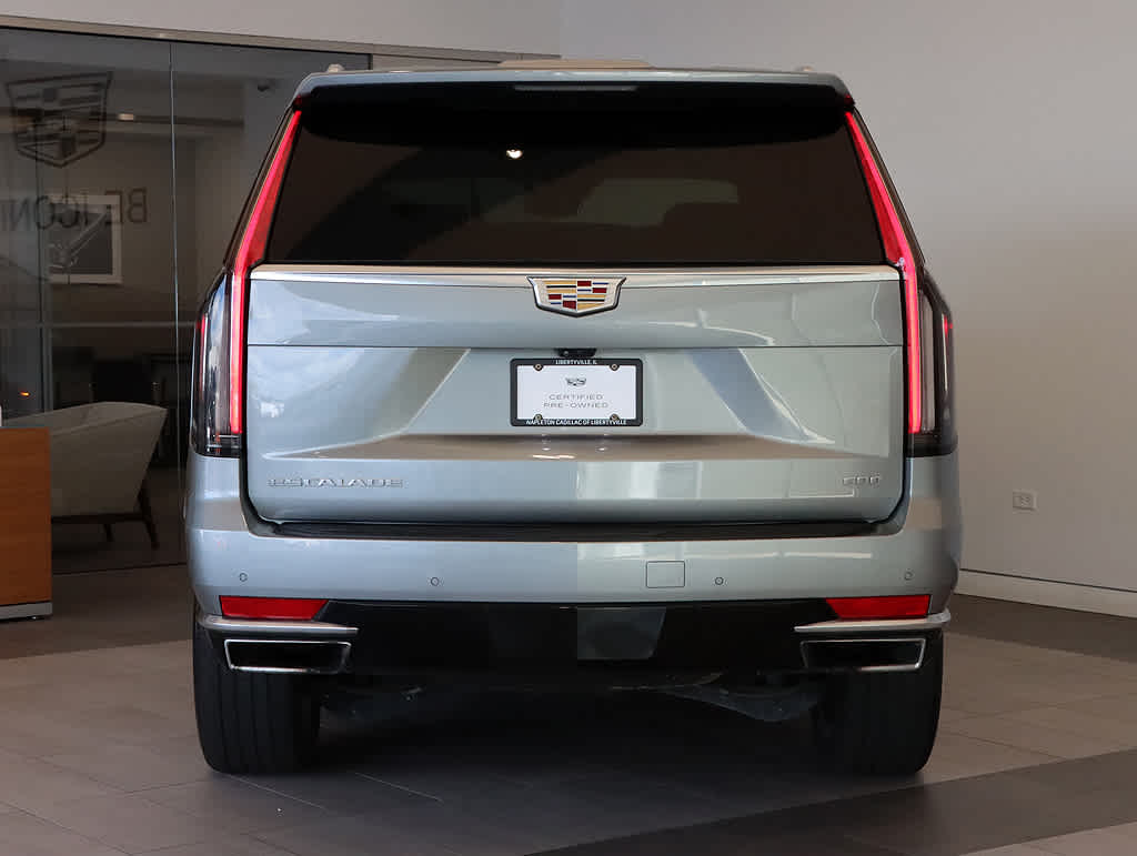 2023 Cadillac Escalade Premium Luxury photo 4