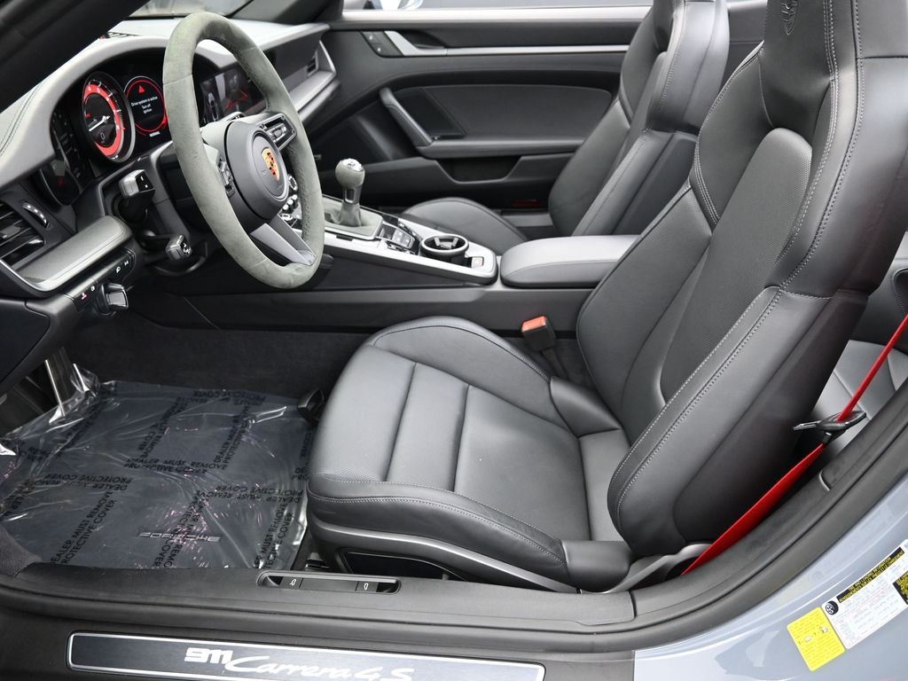 2024 Porsche 911 4S photo 23