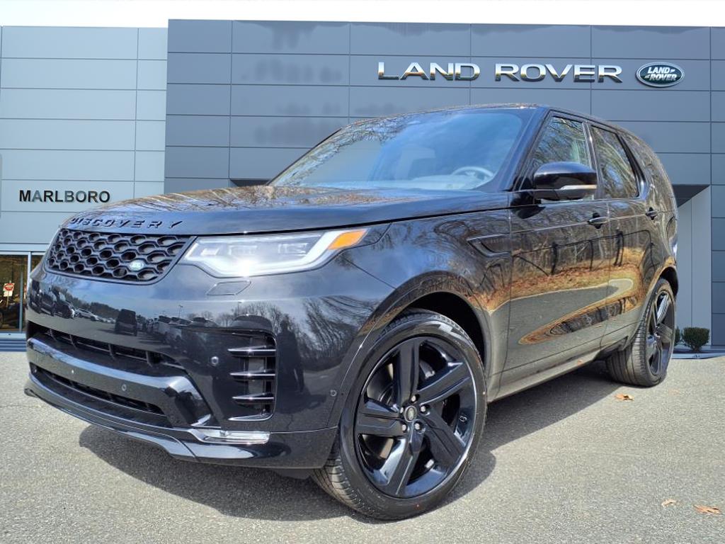 2025 Land Rover Discovery Dynamic SE's photo