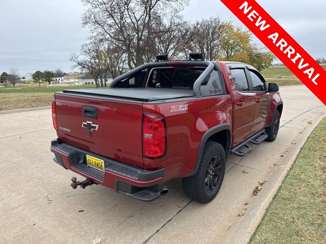 2016 Chevrolet Colorado Z71 photo 2