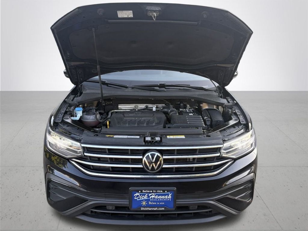 2022 Volkswagen Tiguan SE photo 4