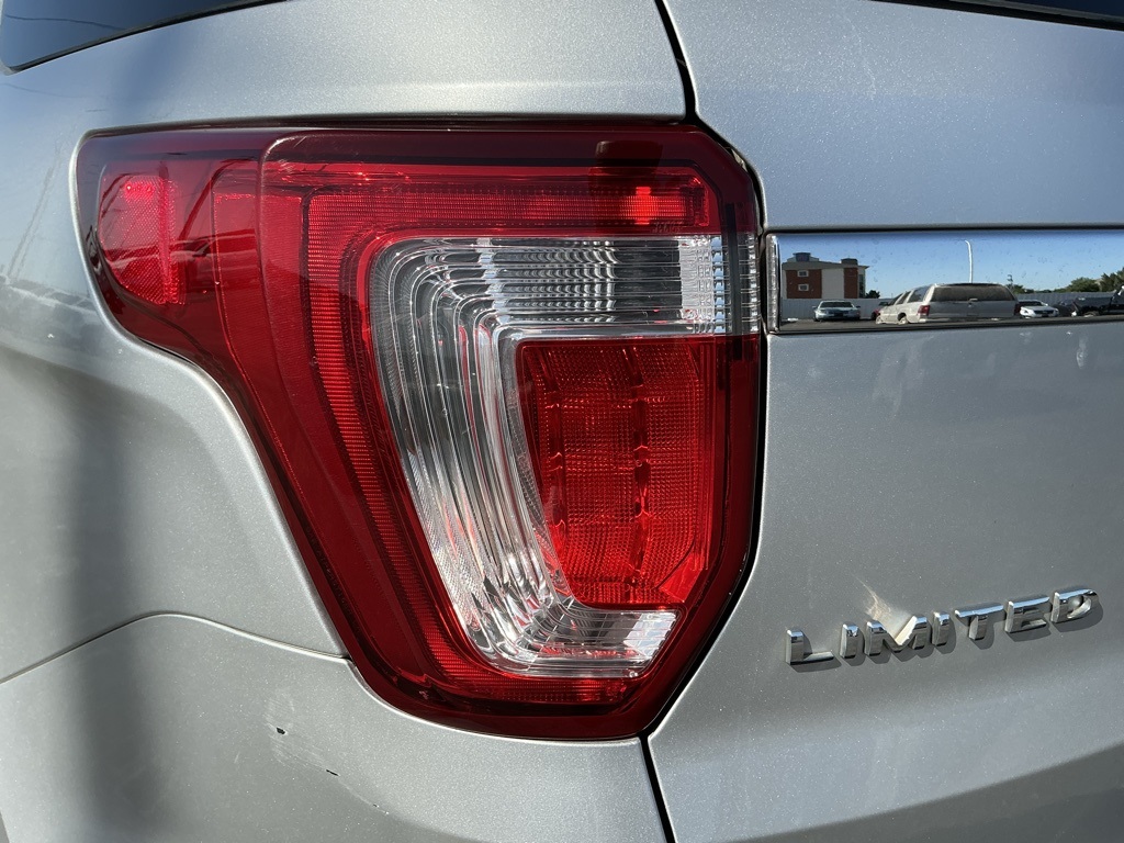 2018 Ford Explorer Limited photo 19