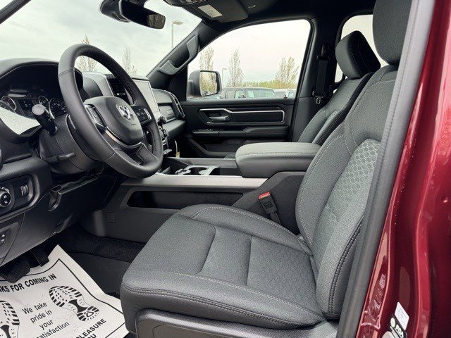 2025 Ram 1500 Big Horn photo 8