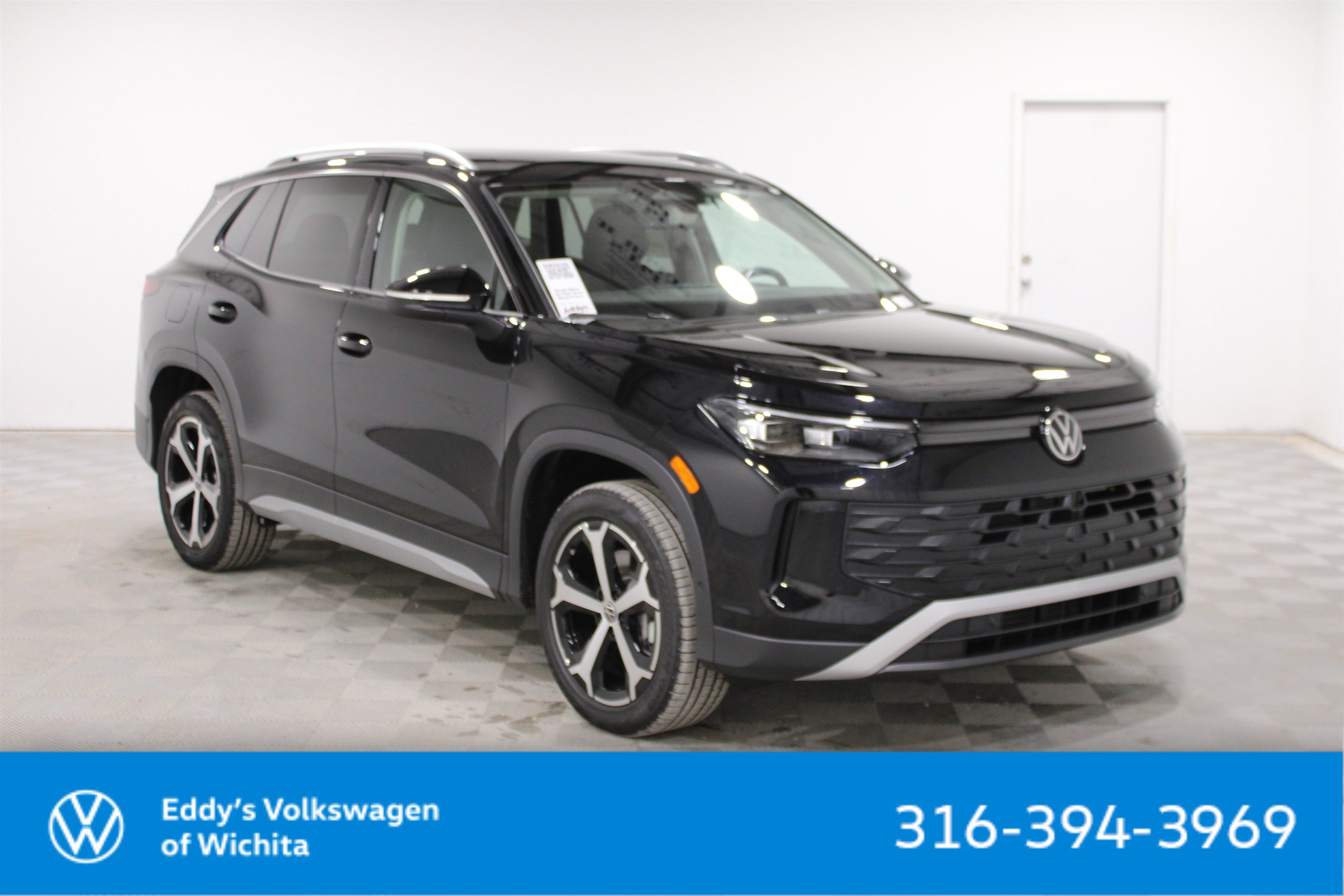 2025 Volkswagen Tiguan SE's photo