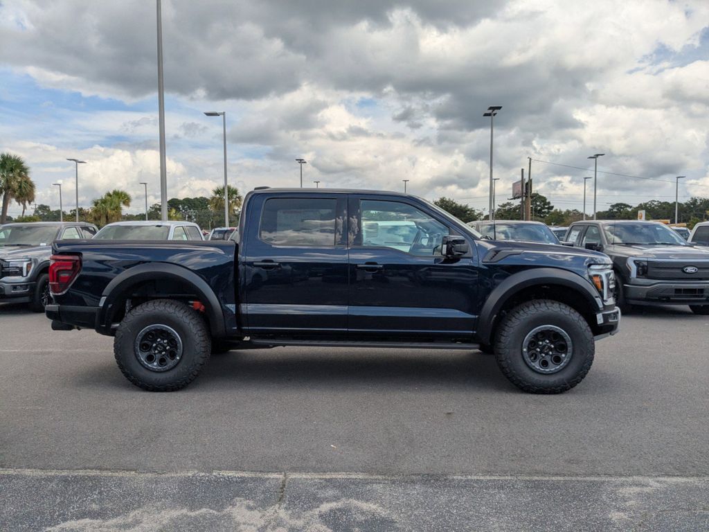 2025 Ford F-150 Raptor photo 2