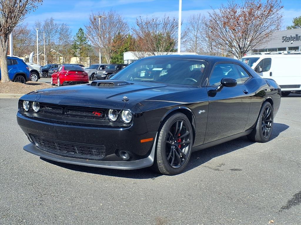 2023 Dodge Challenger R/T's photo