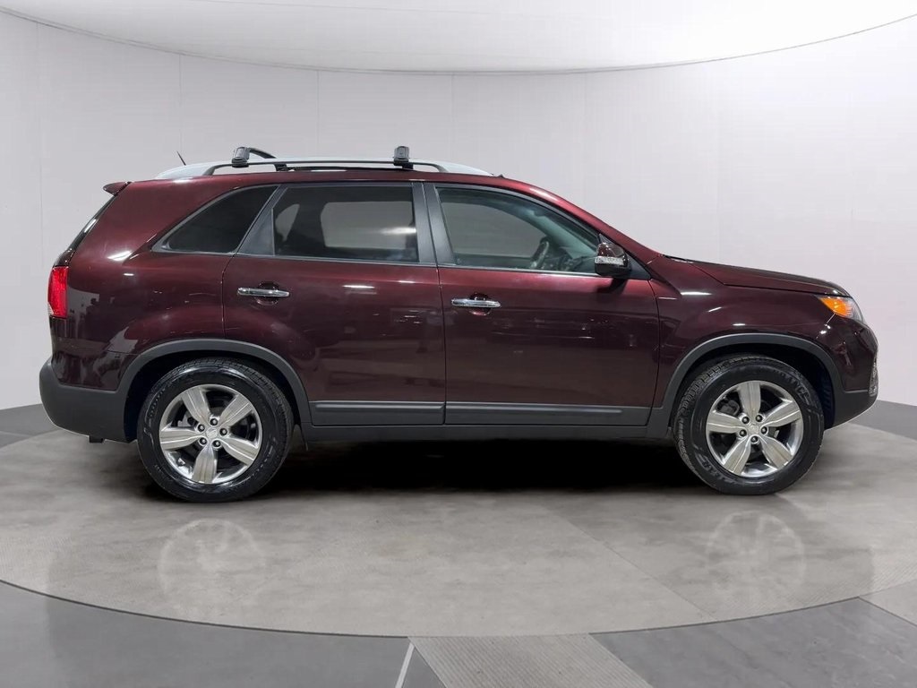 Used 2013 Kia Sorento EX with VIN 5XYKU4A29DG324388 for sale in Waukesha, WI