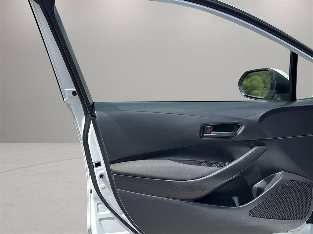 2022 Toyota Corolla LE photo 15