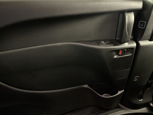 2025 Chrysler Pacifica photo 37