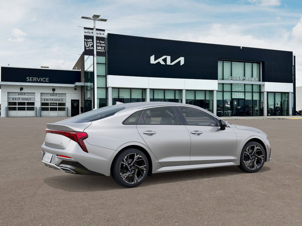 2026 Kia K5 GT-Line photo 5