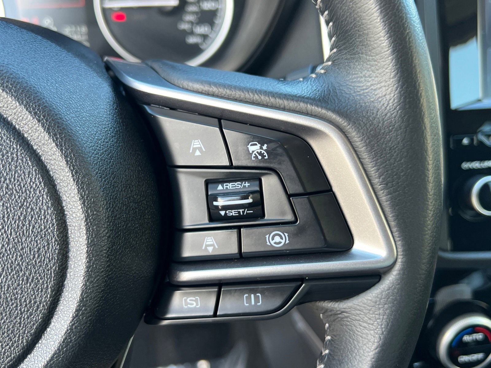 2021 Subaru Forester Premium photo 24