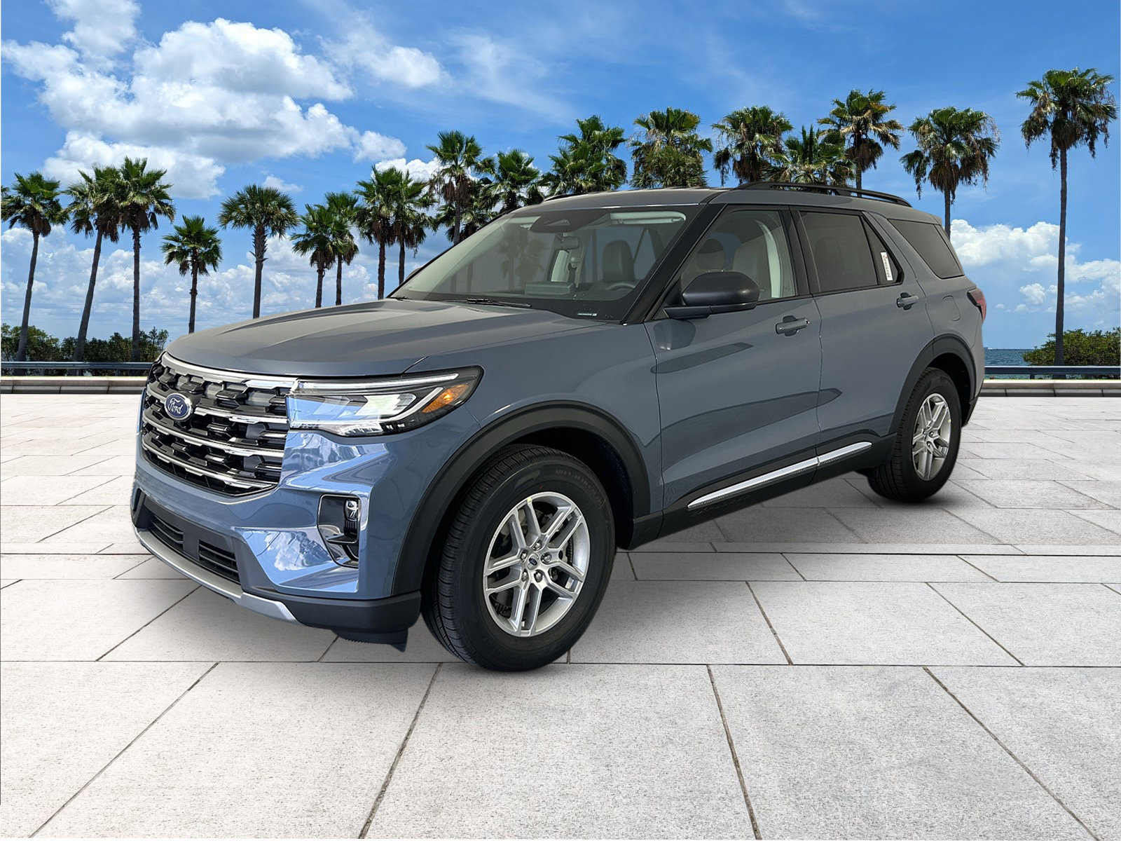 2025 Ford Explorer photo 4