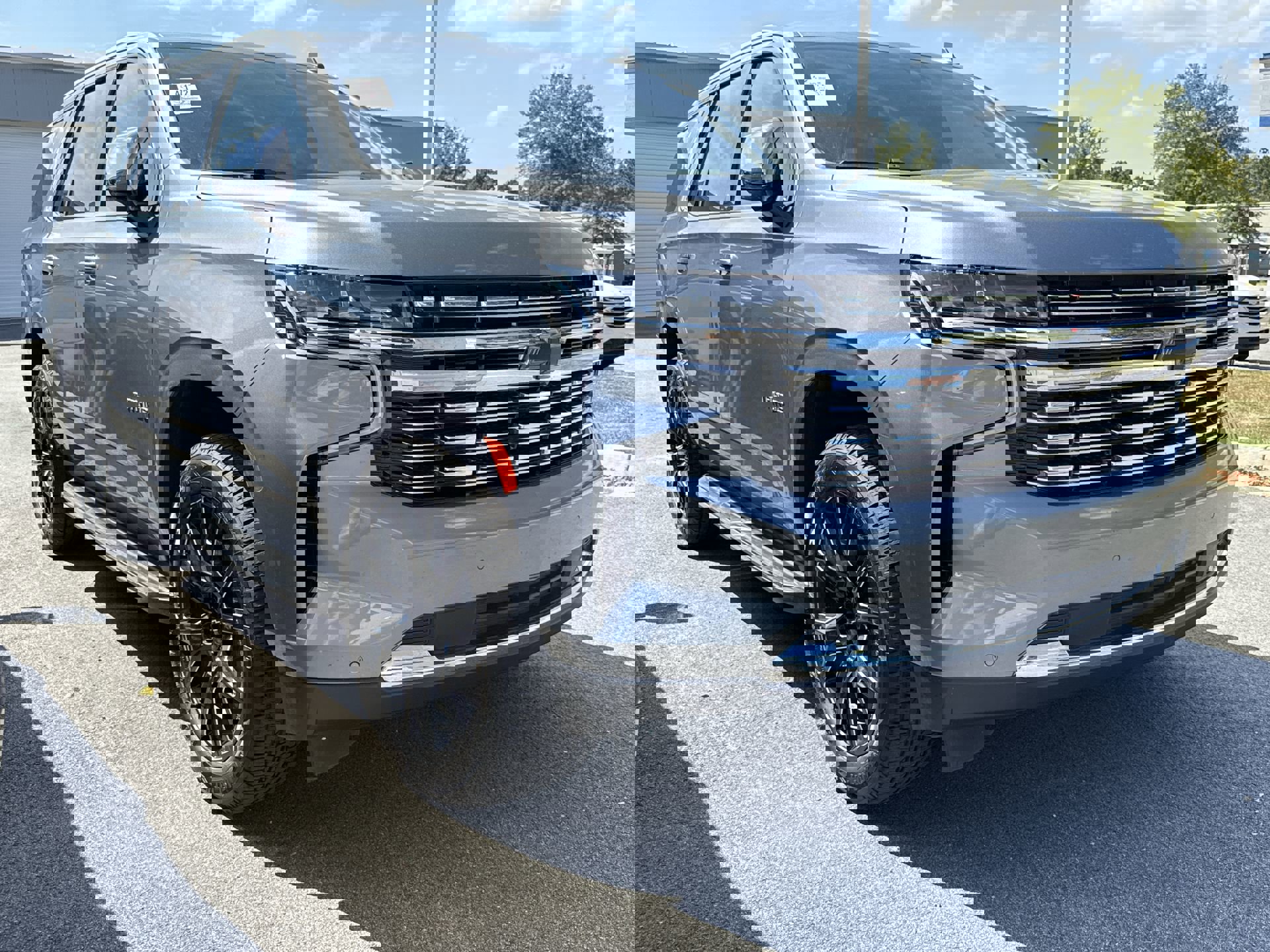 2021 Chevrolet Tahoe Premier photo 2