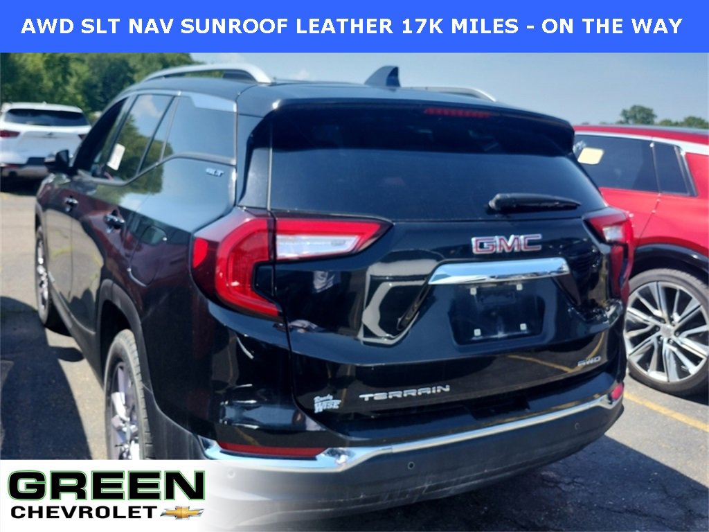 2023 Gmc Terrain SLT photo 3