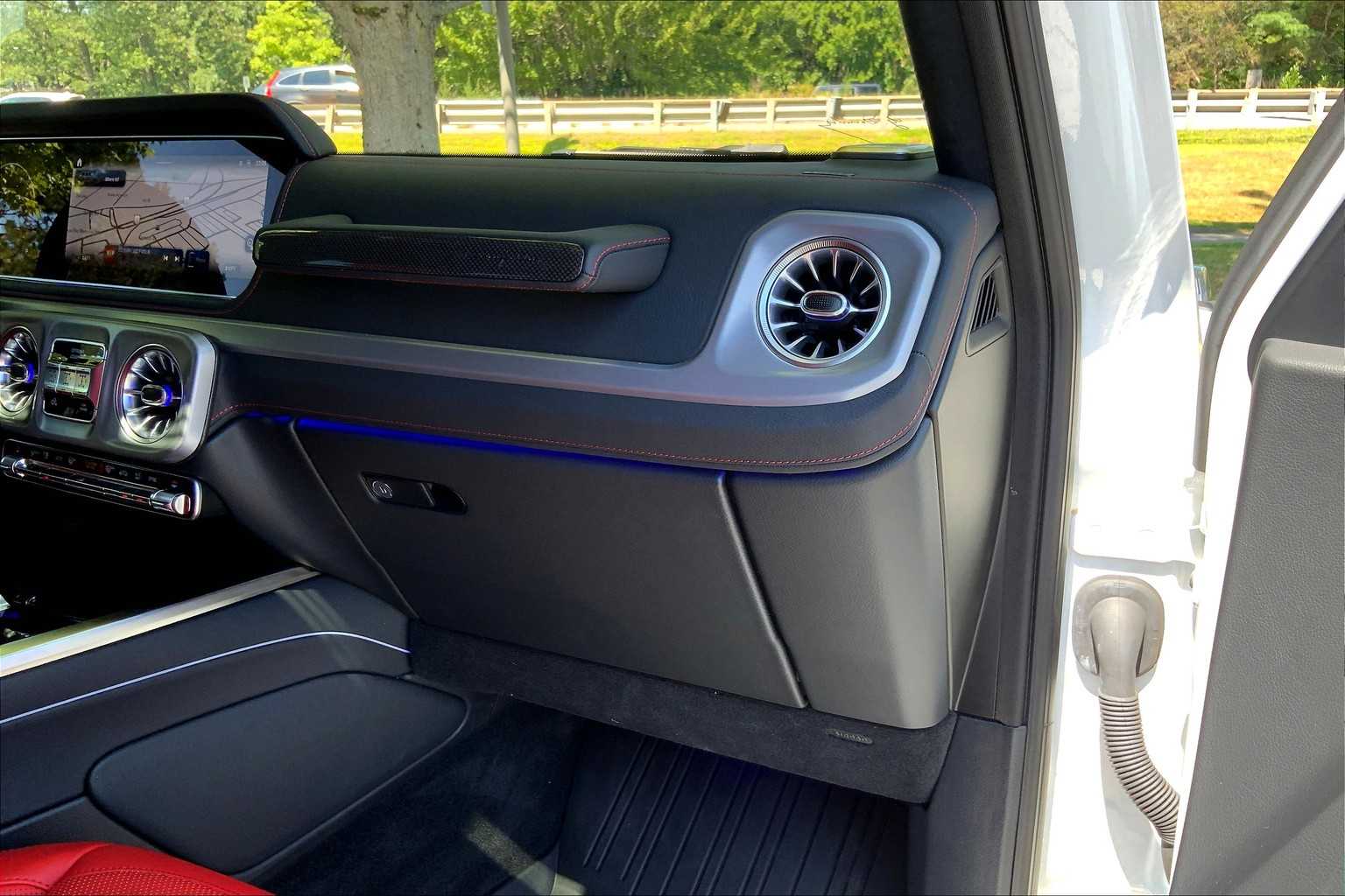 2025 Mercedes Benz G 550 photo 16