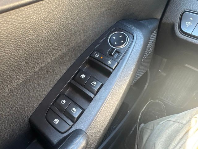 2024 Kia Seltos LX photo 21