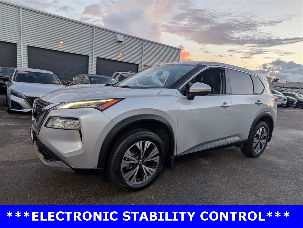 2021 Nissan Rogue SV photo 4