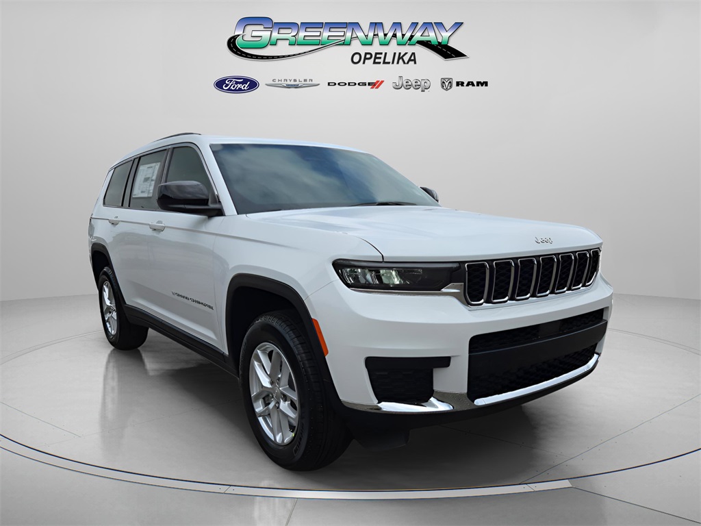 2025 Jeep Grand Cherokee L Laredo's photo