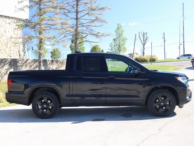 2026 Honda Ridgeline Black Edition photo 3