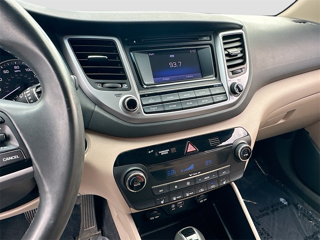 2017 Hyundai Tucson Value photo 8