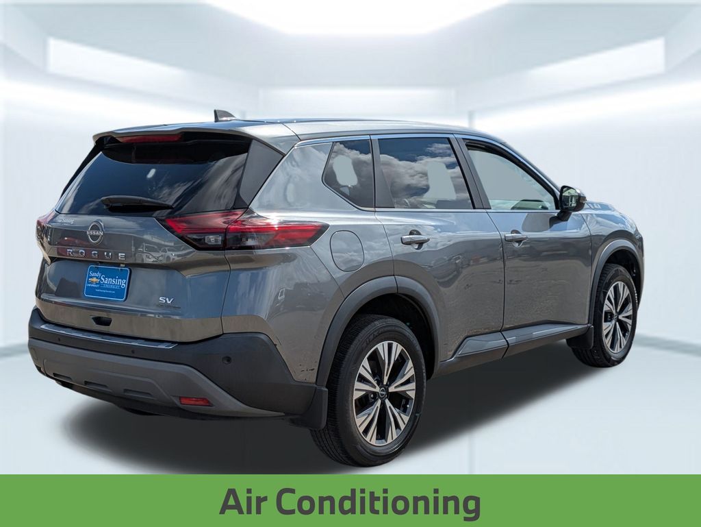 2023 Nissan Rogue SV photo 4