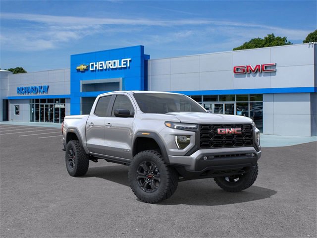 2024 GMC Canyon Elevation's photo