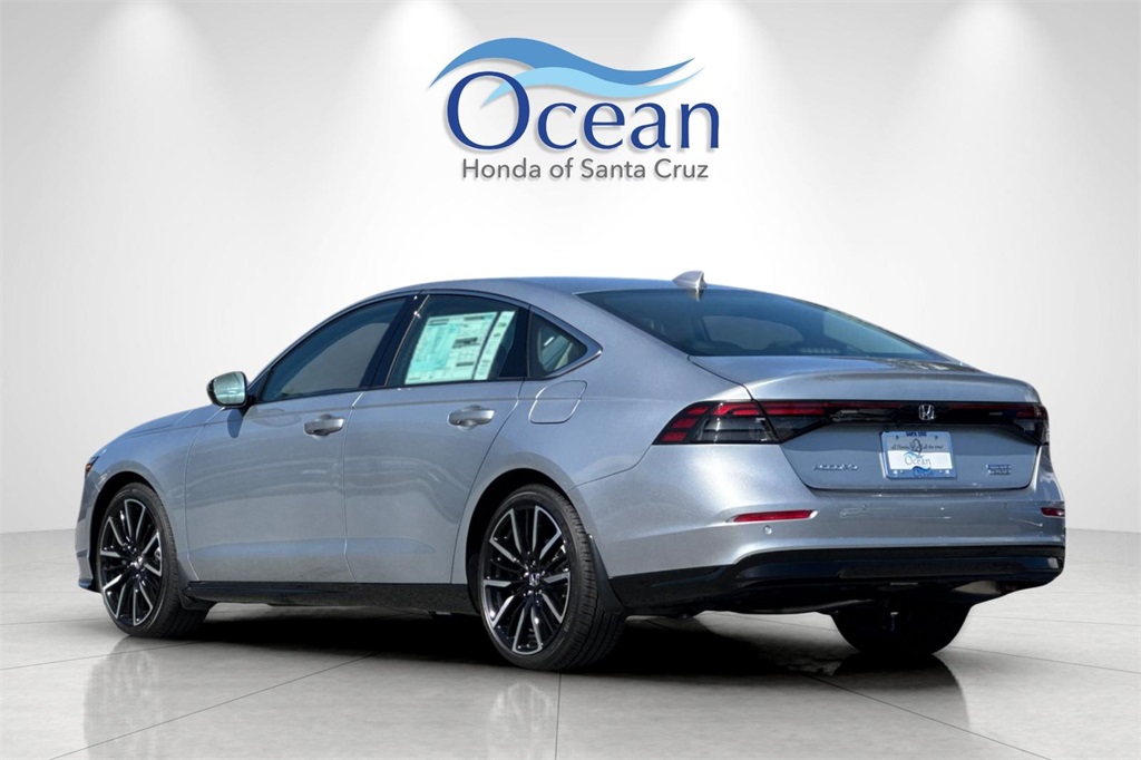2025 Honda Accord Hybrid Touring photo 4