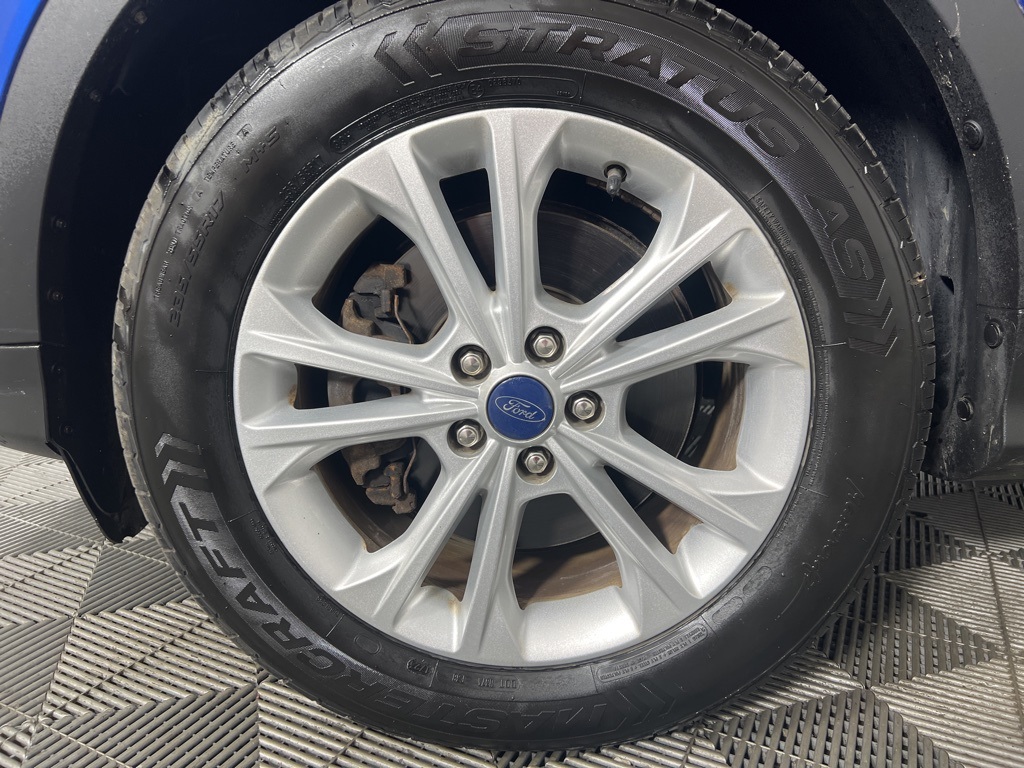 2019 Ford Escape SE photo 3