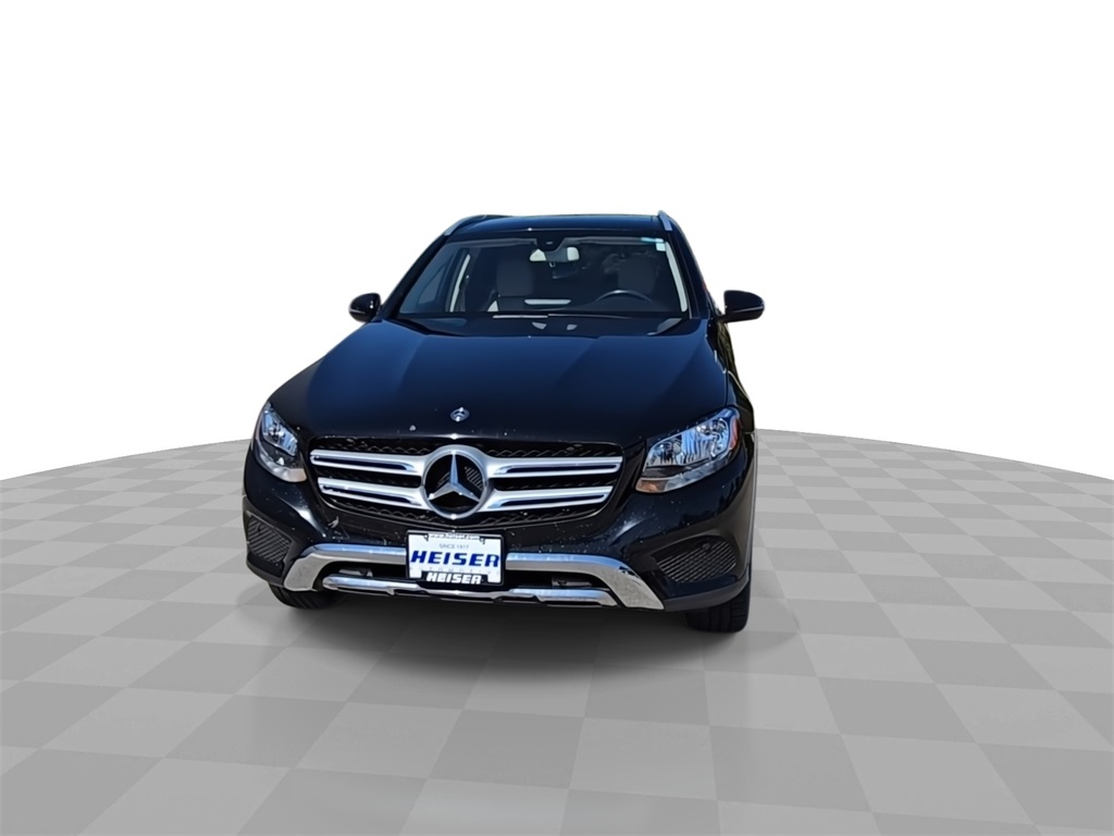 2018 Mercedes Benz GLC 300 4MATIC photo 2