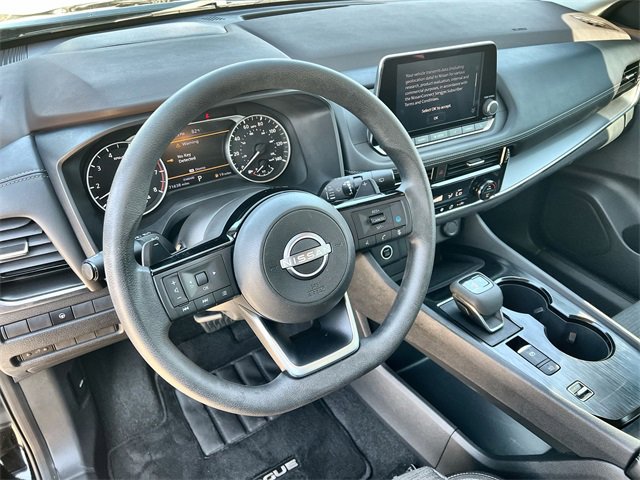 2022 Nissan Rogue SV photo 3