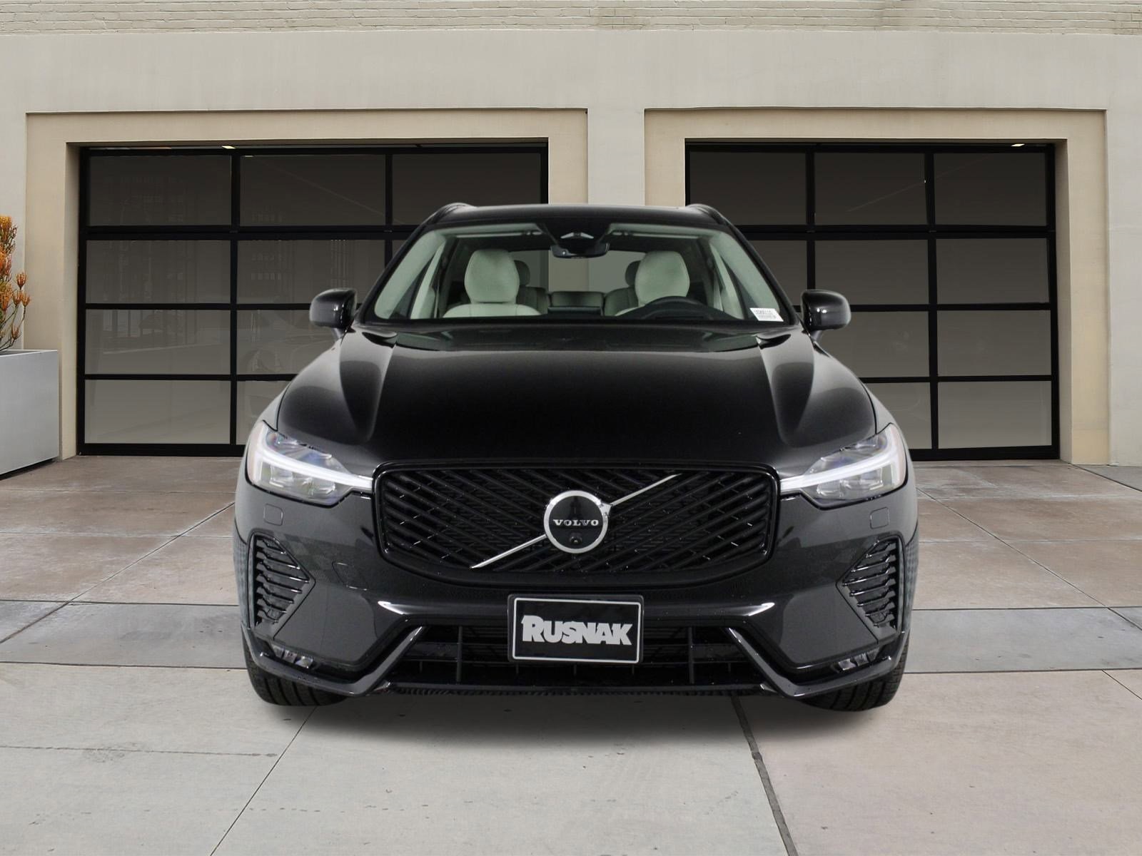 2026 Volvo XC60 B5 photo 2