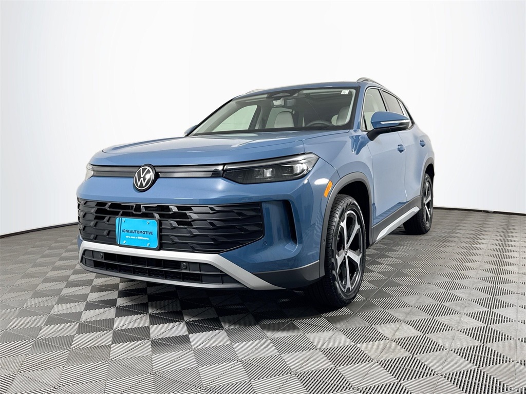 2025 Volkswagen Tiguan SE's photo