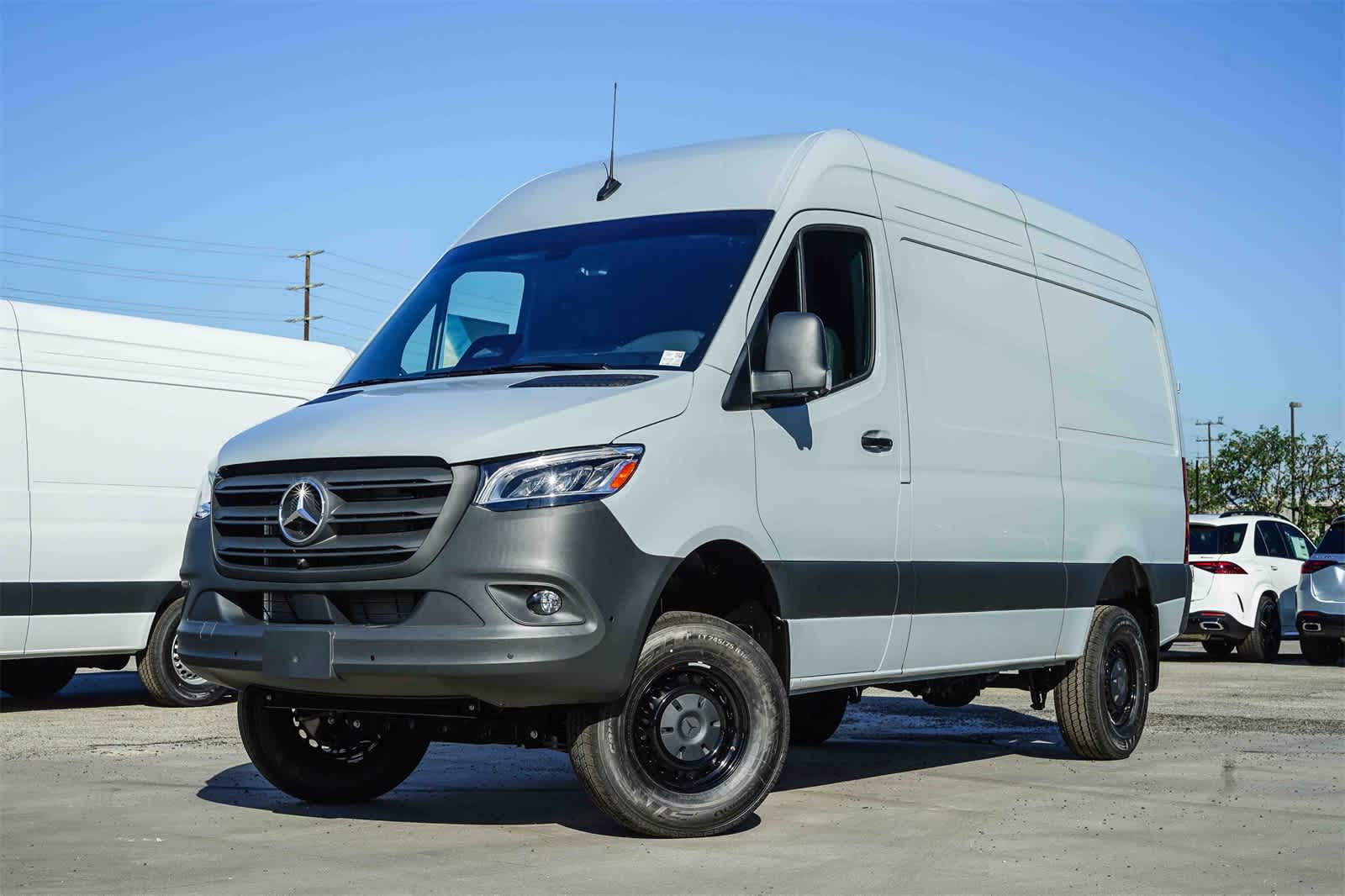 2026 Mercedes-Benz Sprinter Cargo Van Base's photo