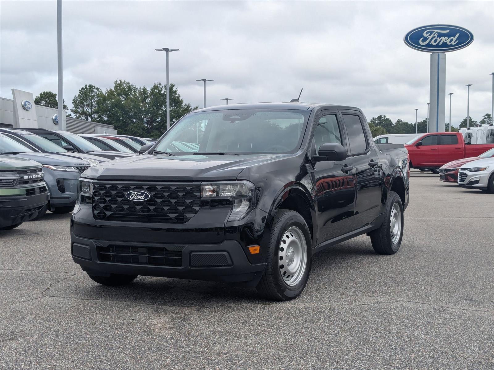 2025 Ford Maverick XL's photo