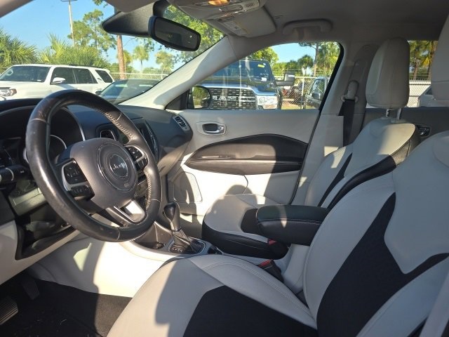 2019 Jeep Compass Latitude photo 2
